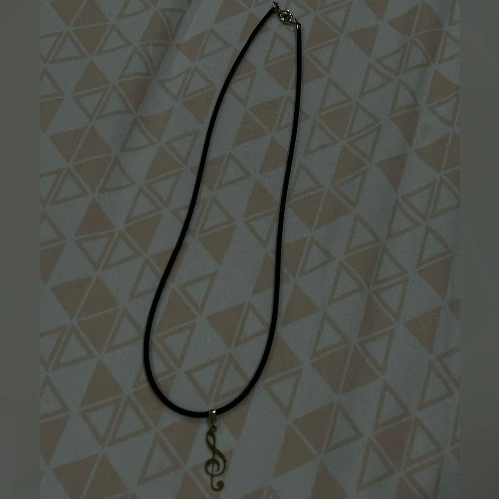 Necklace - Picture 3 of 4